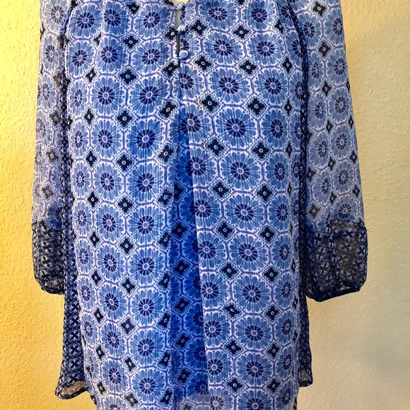 St. John’s Bay petite small tunic blouse - Picture 2 of 7